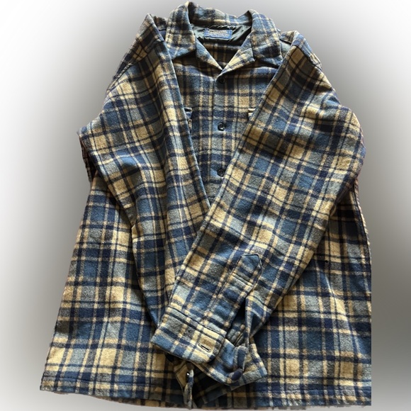 Vintage Pendleton Wool button down flannel - Picture 2 of 7